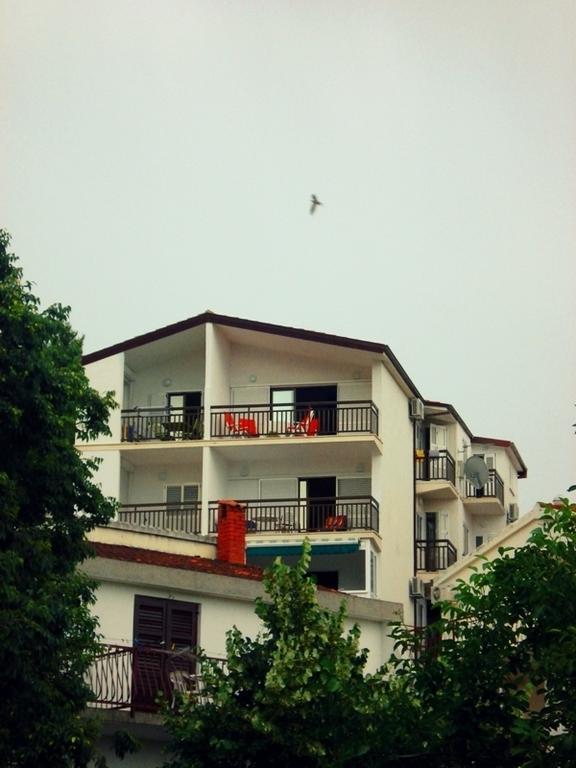 Apartments Mandic Tucepi Ngoại thất bức ảnh